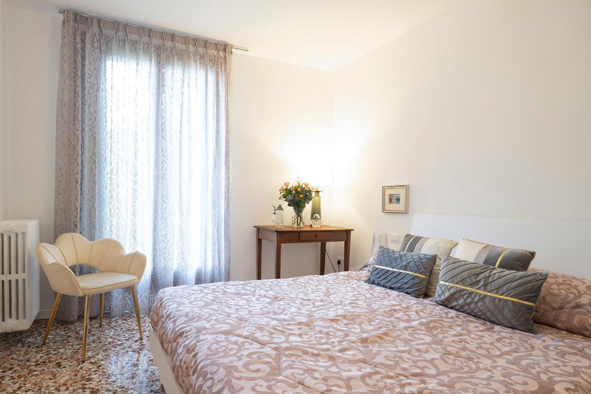 Stupendo Luxury Canal & Garden View Venetië